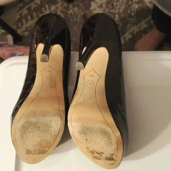 Joan & David DV Flipp brown crocodile platform heels - Picture 5 of 9